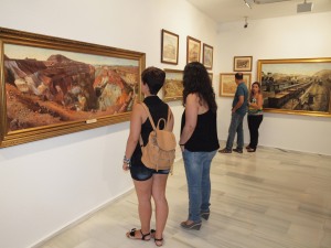 Numerosos visitantes pasaron por la exposición de Alcaide
